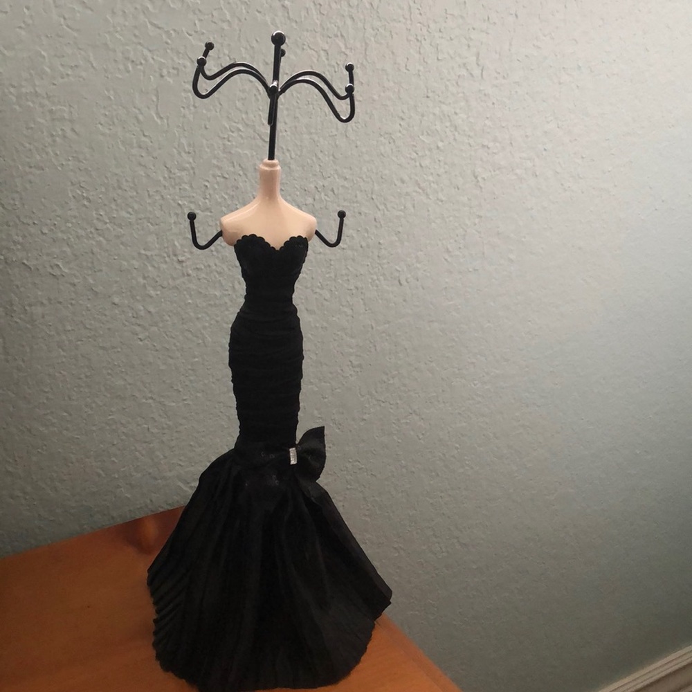 Dress figure Jewelry holder